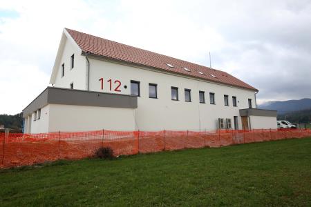 GRADBIŠČE CENTRA ZAŠČITE IN REŠEVANJA RAKEK 01 FOTO LJUBO VUKELIČ